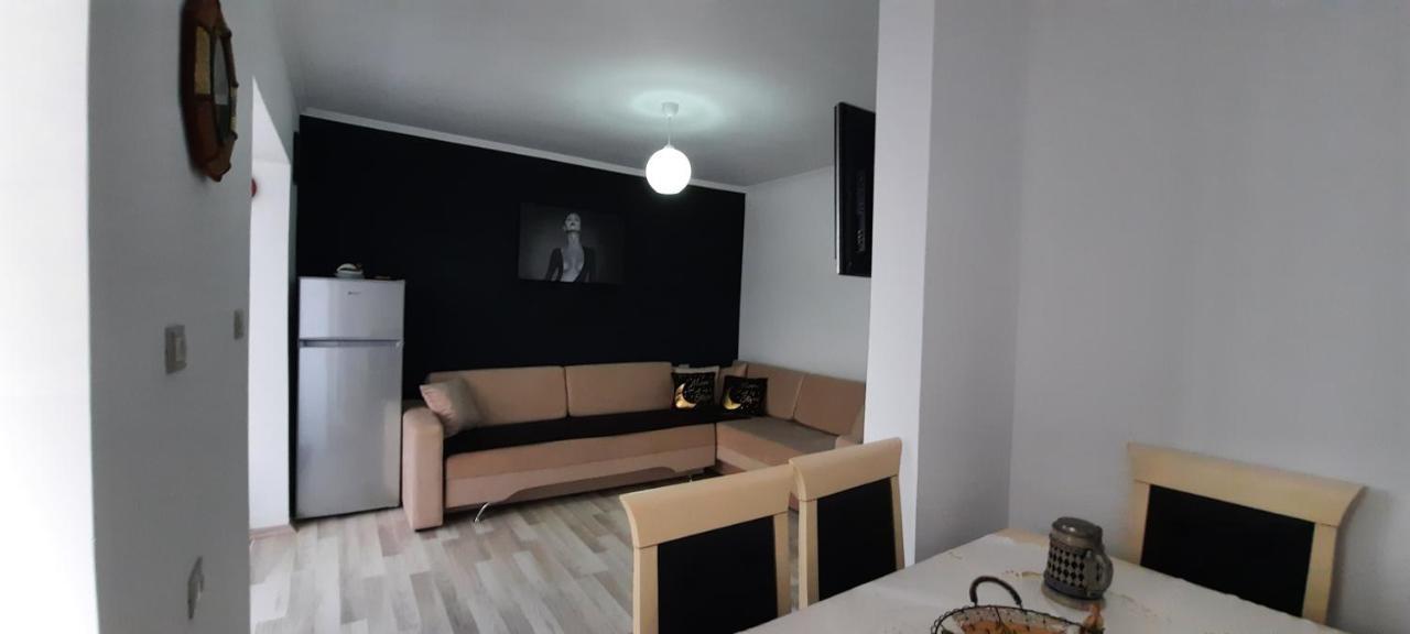 Apartament Clara Permet Apartman Kültér fotó